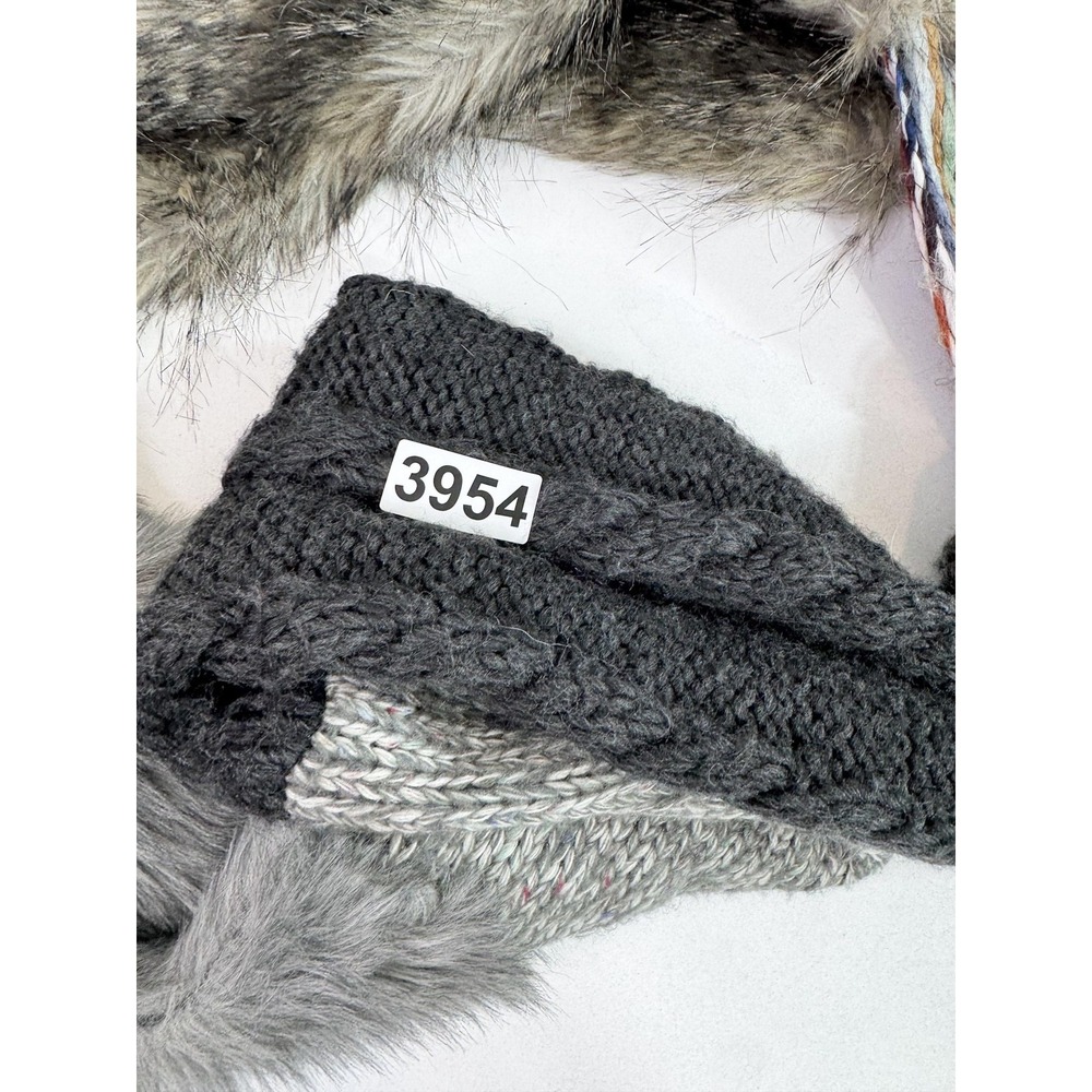 Patchwork Faux Fur Knit Scarf Womens One Size Gray Black Multicolor Winter - Picture 5 of 5